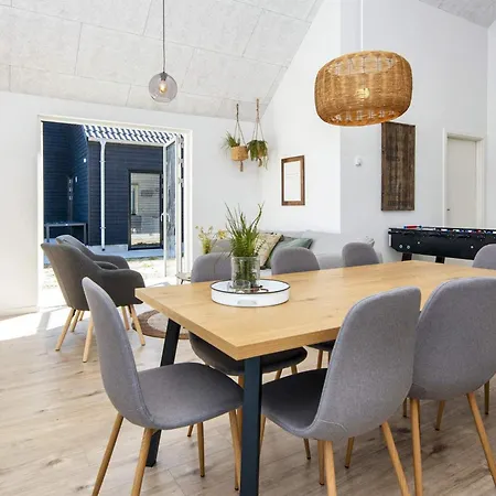 Luxury Retreat Near Lakolk