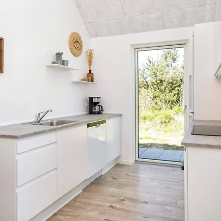 Luxury Retreat Near Lakolk