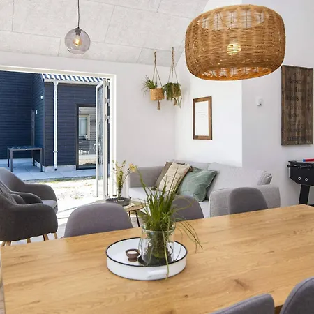 Feriehus Luxury Retreat Near Lakolk